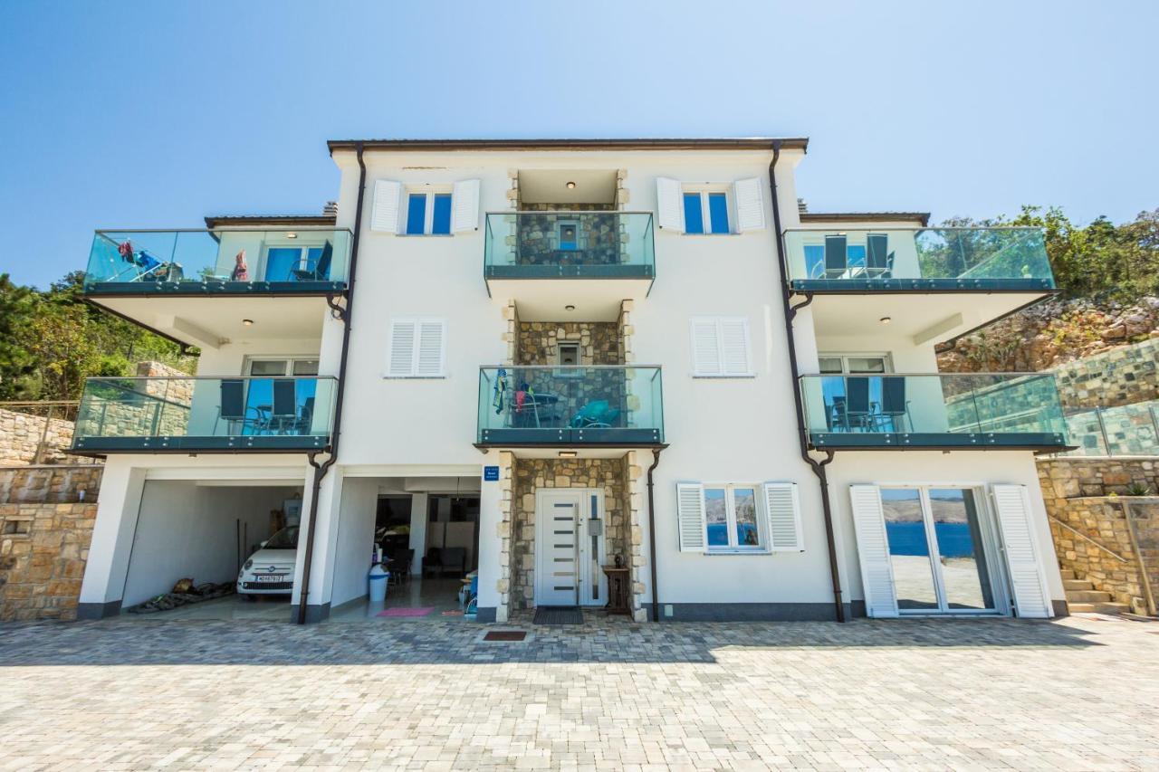 2Bfree Apartments Stinica Luaran gambar